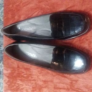 Dress shoes